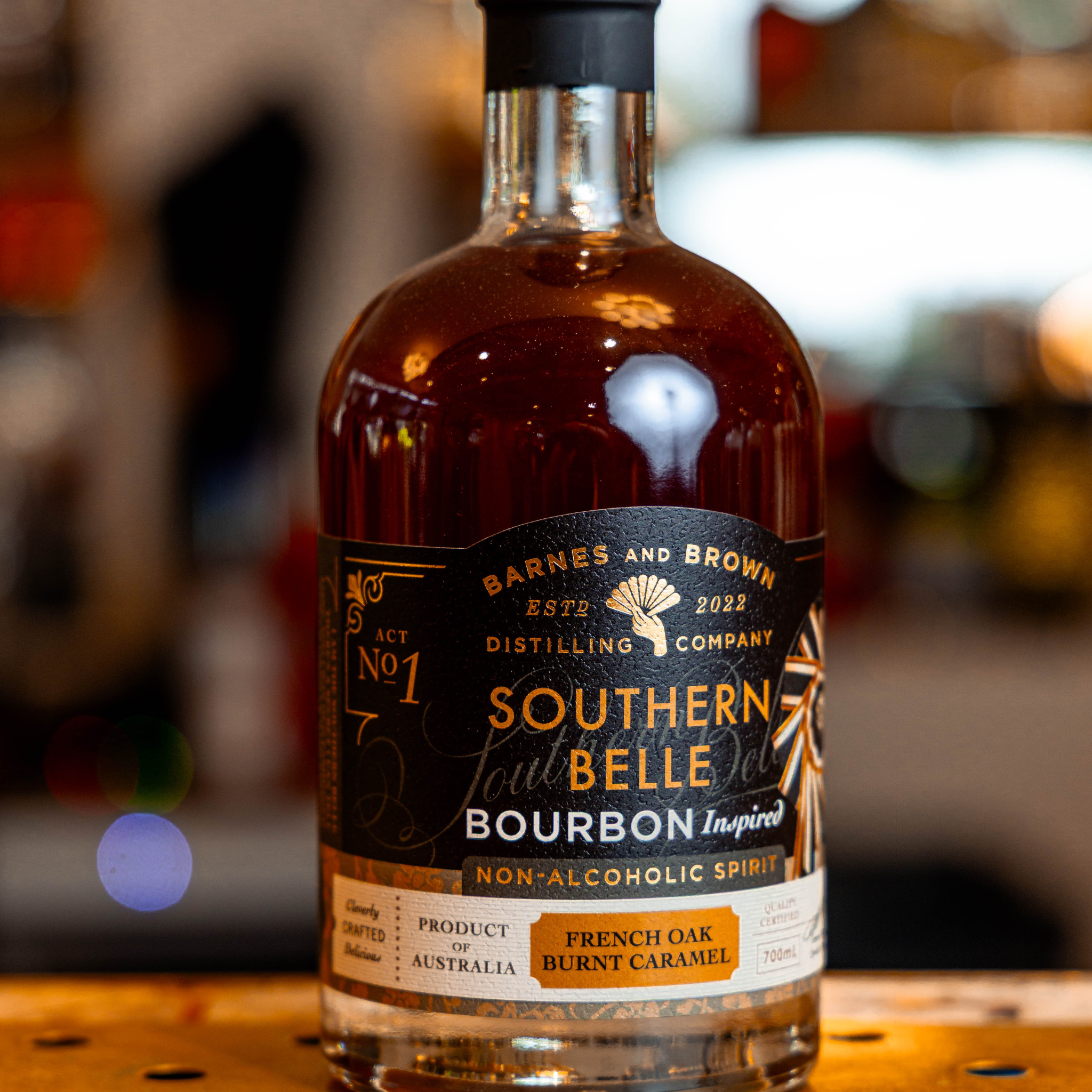 Barnes and Brown Southern Belle Bourbon | Premium Alcohol-Free Bourbon | Warm Oak, Vanilla & Caramel Notes | Alcohol-Free Alternative for Cocktails | 700 ml